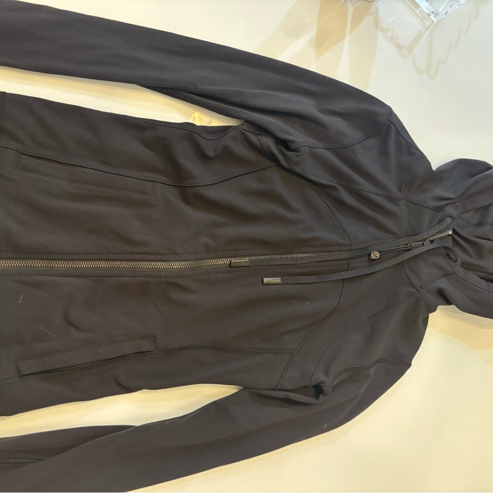 Lululemon black hooded define jacket